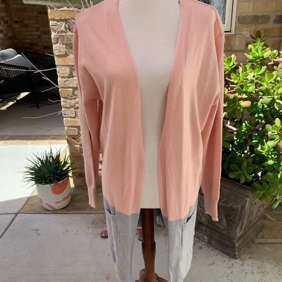 Pink and Grey color block cardigan - Picture 2 of 7